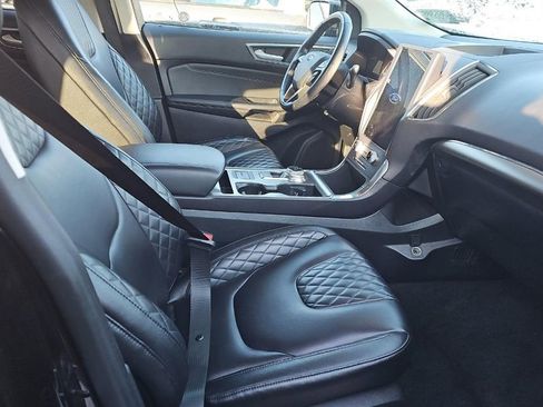 Used 2024 Ford Edge Titanium image 31