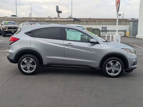 Used 2019 Honda HR-V LX image 4