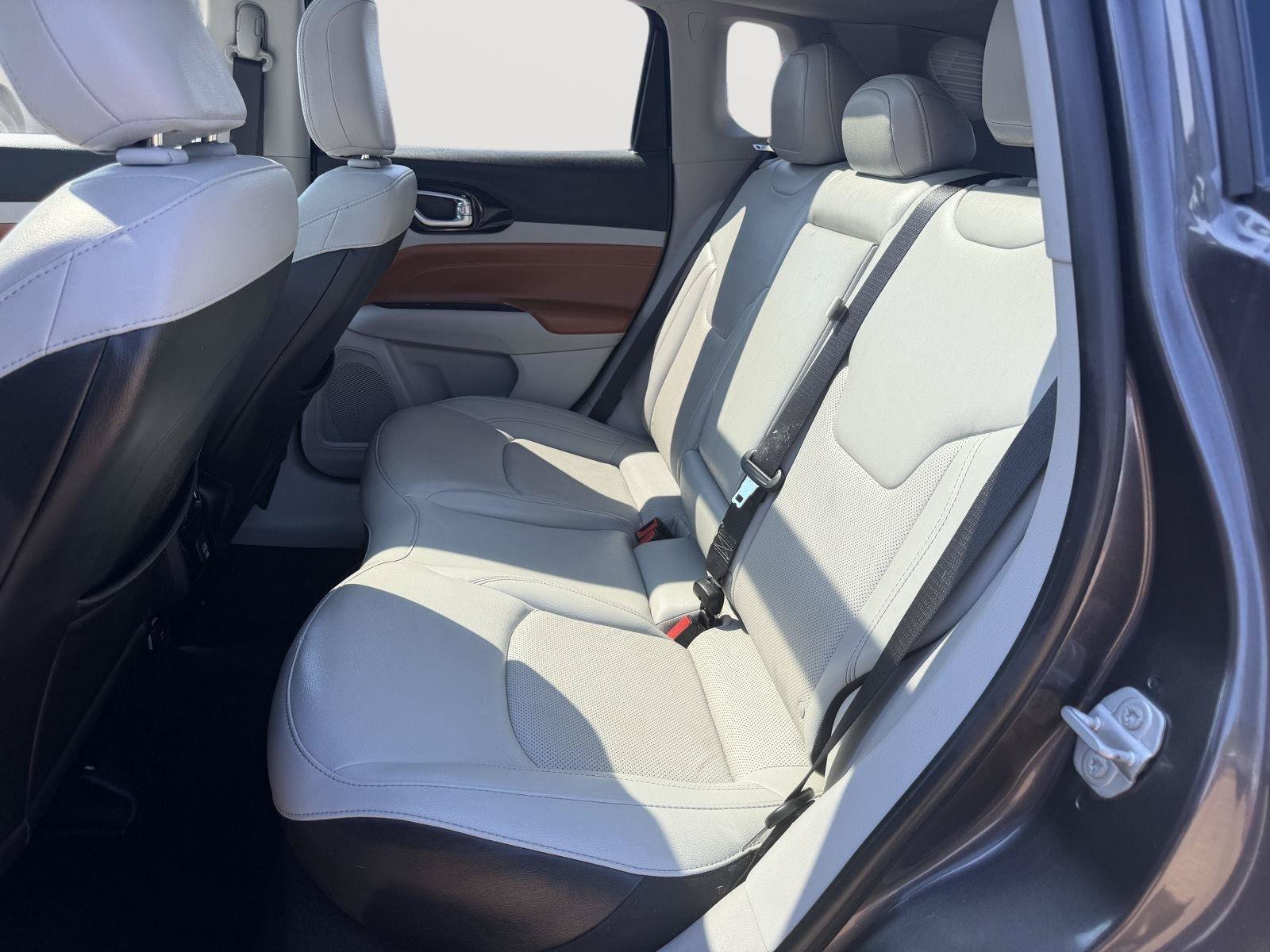 Used 2022 Jeep Compass Limited w/ Sun and Sound Group AWD/4WD image 22