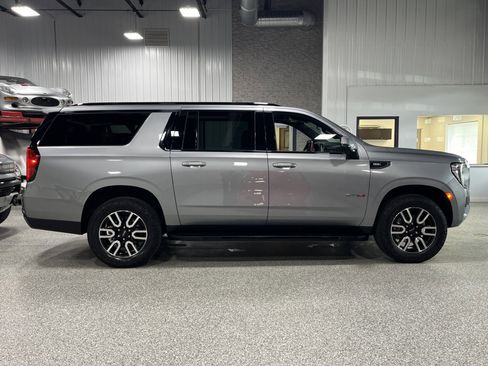 Certified 2024 GMC Yukon XL AT4 w/ Technology Package AWD/4WD image 4