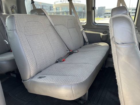 Used 2017 Chevrolet Express 3500 LT w/ LT Preferred Equipment Group RWD image 15