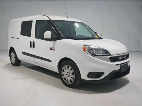 Used 2019 RAM ProMaster City Tradesman SLT image 3