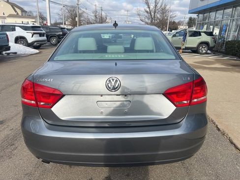 Used 2015 Volkswagen Passat 1.8T Limited Edition image 5