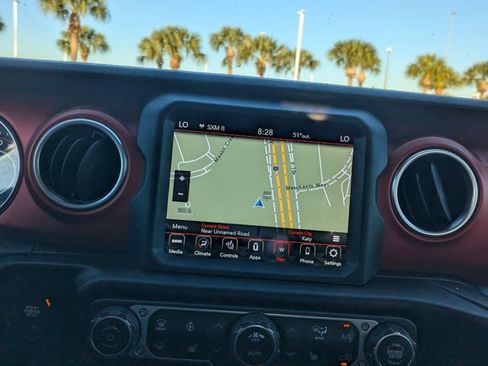 Used 2020 Jeep Gladiator Rubicon image 15