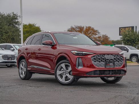 New 2025 Audi Q5 Premium Plus image 1