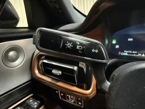 Used 2022 Lincoln Aviator Reserve w/ Equipment Group 201A AWD/4WD image 40