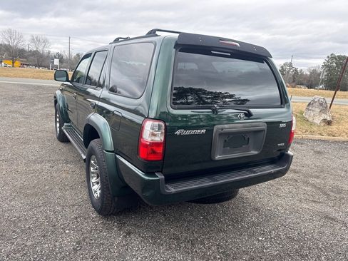Used 2001 Toyota 4Runner SR5 image 7