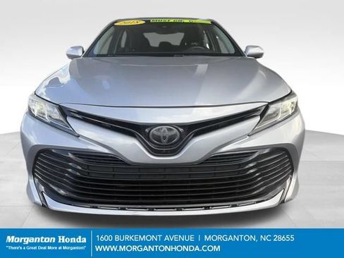 Used 2018 Toyota Camry LE FWD image 2