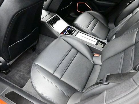 Certified 2022 Porsche Panamera 4 Platinum Edition image 15