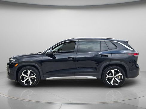 Certified 2026 Volkswagen Tiguan SE w/ Panoramic Sunroof Package FWD image 3