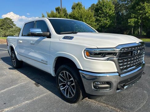 Used 2025 RAM 1500 Limited AWD/4WD image 21