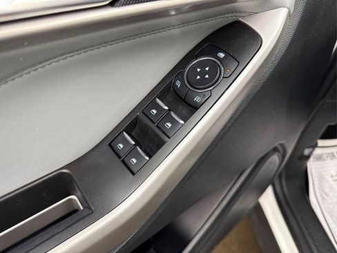 Used 2024 Ford Explorer XLT w/ Equipment Group 202A image 35