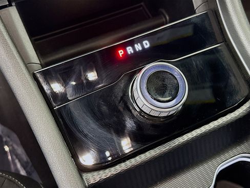 Used 2024 Jeep Grand Cherokee Laredo X image 20