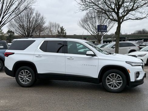 Used 2023 Chevrolet Traverse LT image 5