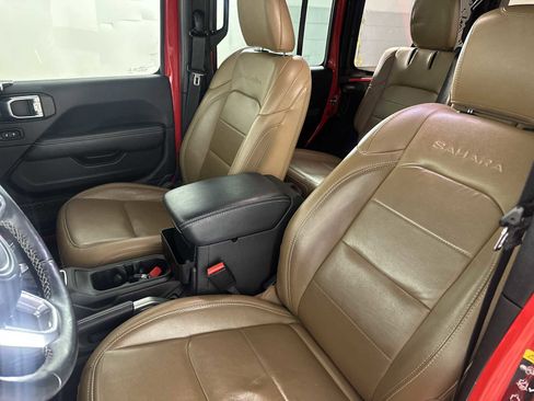 Used 2021 Jeep Wrangler Unlimited Sahara w/ Cold Weather Group image 25