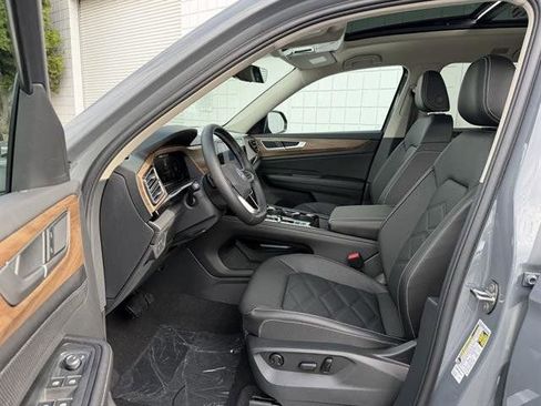 New 2026 Volkswagen Atlas SE image 15