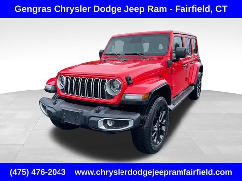 Certified 2025 Jeep Wrangler Unlimited Sahara AWD/4WD image 3