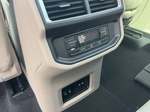 New 2026 Volkswagen Atlas SE FWD image 26