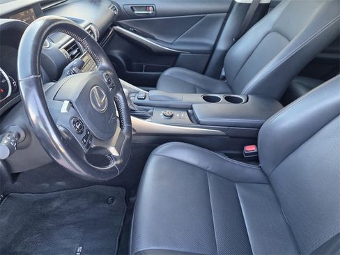 Used 2016 Lexus IS 200t image 9