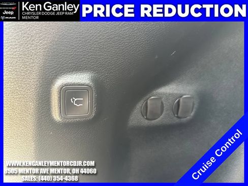Used 2019 Jeep Cherokee Limited AWD/4WD image 11