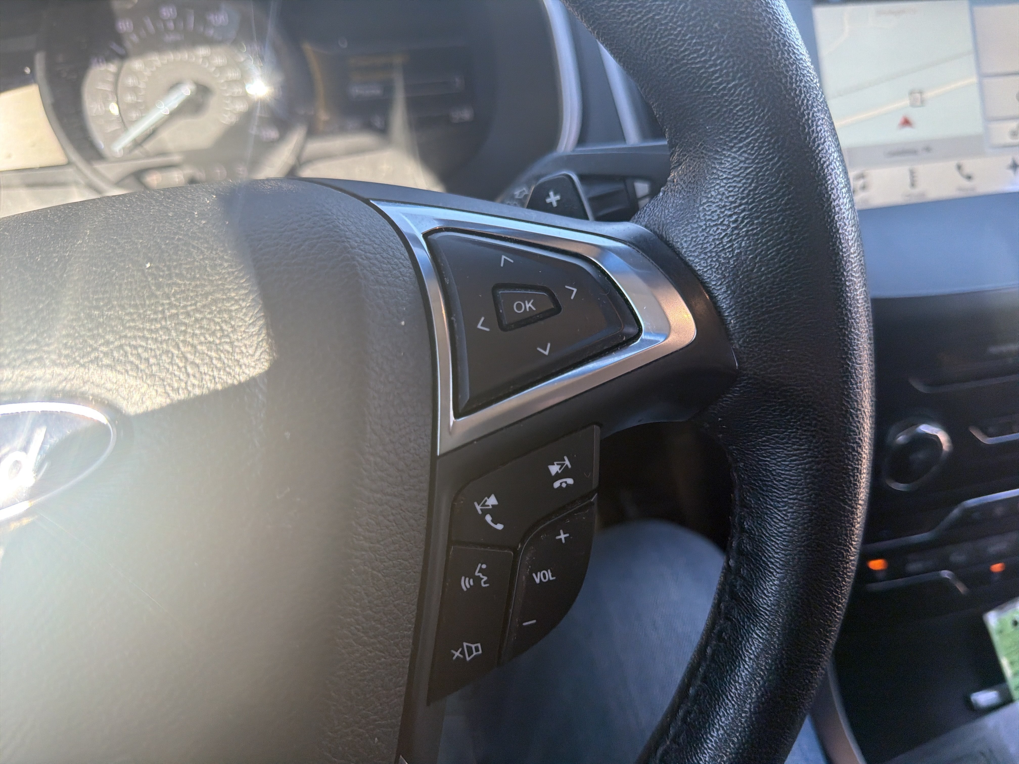 Used 2018 Ford Edge SEL w/ Equipment Group 201A AWD/4WD image 19
