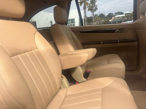 Used 2010 Mercedes-Benz R 350 4MATIC image 26