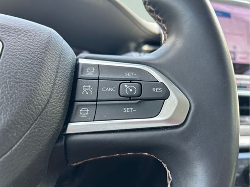 Certified 2022 Jeep Compass Limited w/ Elite Group AWD/4WD image 15