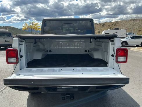 Used 2024 Jeep Gladiator Sport AWD/4WD image 20