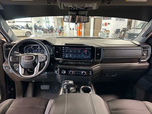Used 2024 GMC Sierra 1500 Elevation image 16
