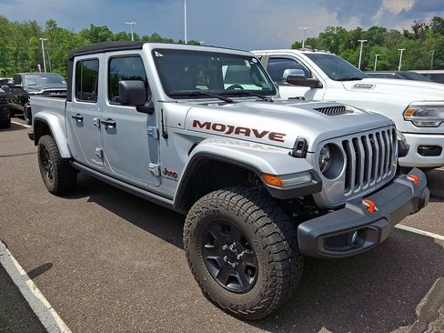 Used 2022 Jeep Gladiator Mojave w/ LED Lighting Group AWD/4WD image 4
