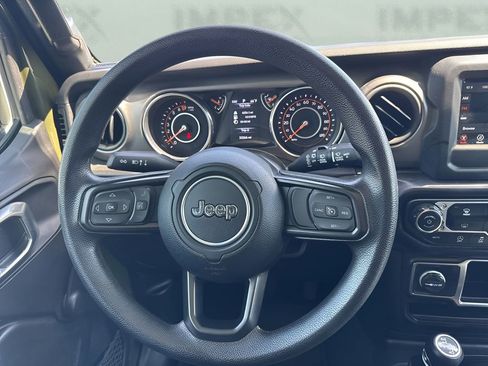 Used 2022 Jeep Wrangler Unlimited Sport AWD/4WD image 10