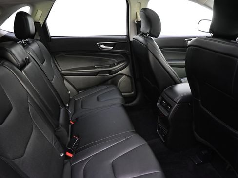 Used 2015 Ford Edge Titanium w/ Equipment Group 301A AWD/4WD image 18