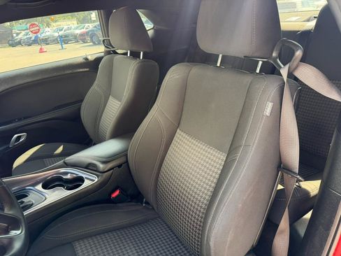 Used 2018 Dodge Challenger SXT RWD image 25