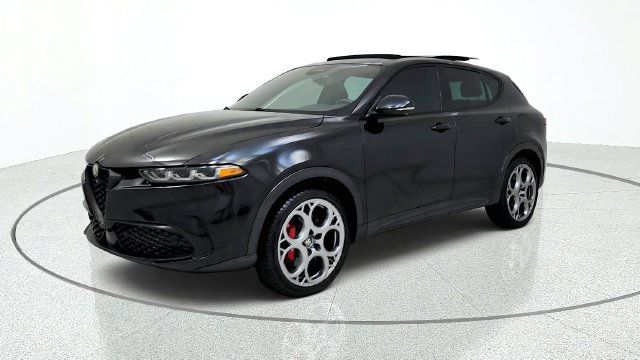 Used 2024 Alfa Romeo Tonale Veloce AWD/4WD image 4