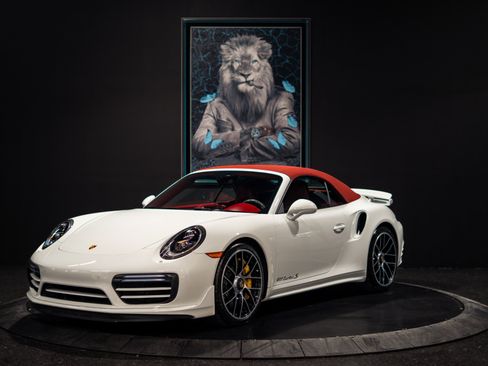 Used 2017 Porsche 911 4 Cabriolet AWD/4WD image 4