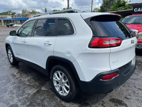 Used 2015 Jeep Cherokee Latitude w/ Comfort/Convenience Group FWD image 8