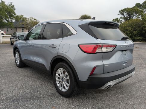 Used 2022 Ford Escape SE FWD image 6