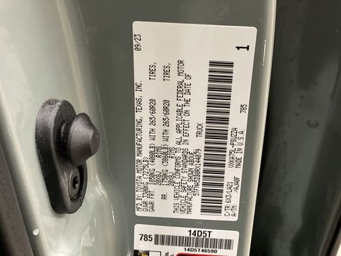 Used 2024 Toyota Tundra Platinum image 29