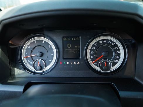 Used 2016 RAM 1500 Express RWD image 26