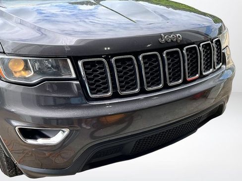 Used 2017 Jeep Grand Cherokee Laredo w/ Quick Order Package 23E AWD/4WD image 32