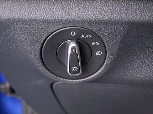 Used 2024 Volkswagen Jetta SE w/ Panoramic Sunroof Package image 11