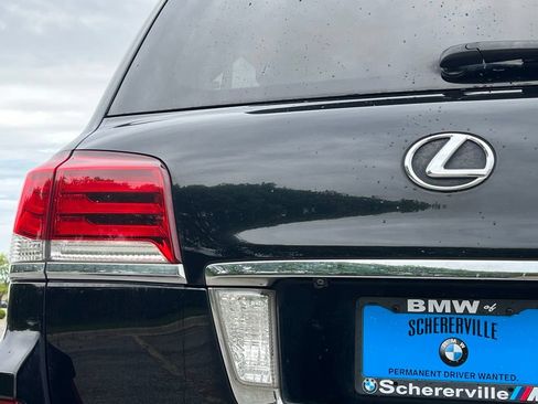 Used 2013 Lexus LX 570 4WD w/ Luxury Pkg image 13