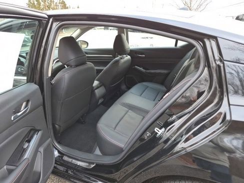 New 2025 Nissan Altima 2.5 SR image 14