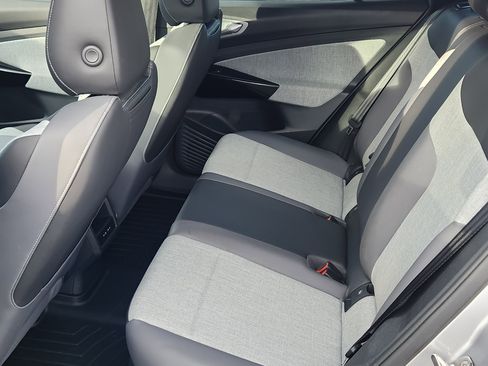 Used 2023 Volkswagen ID.4 Pro image 15