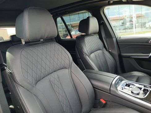 Used 2025 BMW X5 xDrive50e image 18