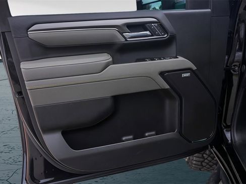 Certified 2025 Chevrolet Silverado 2500 ZR2 w/ Technology Package image 27