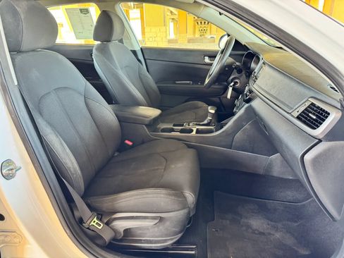 Used 2017 Kia Optima LX FWD image 24