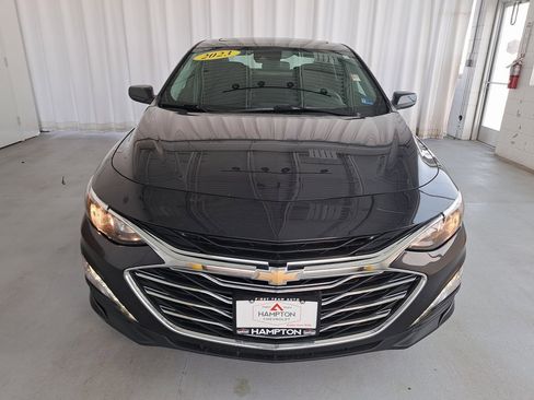 Used 2023 Chevrolet Malibu LT image 3