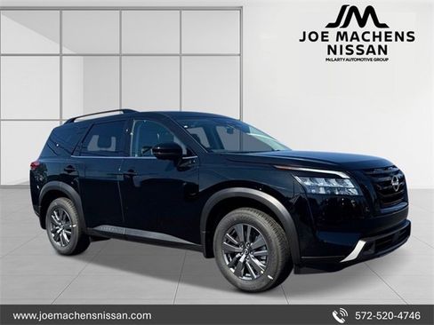 New 2025 Nissan Pathfinder SV image 7