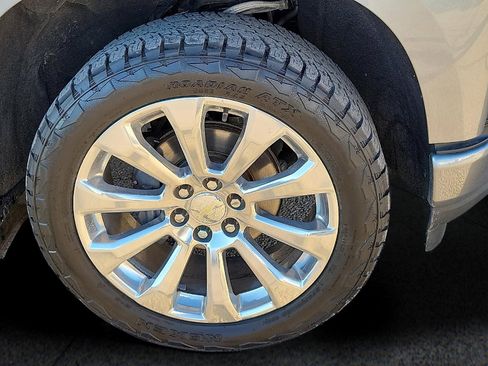 Used 2020 Chevrolet Silverado 1500 High Country w/ Technology Package image 7